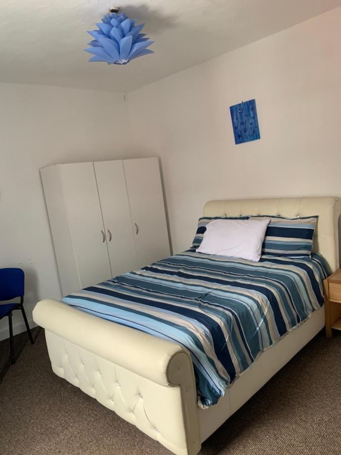 Starlight Self Service Accommodation Leigh  Extérieur photo
