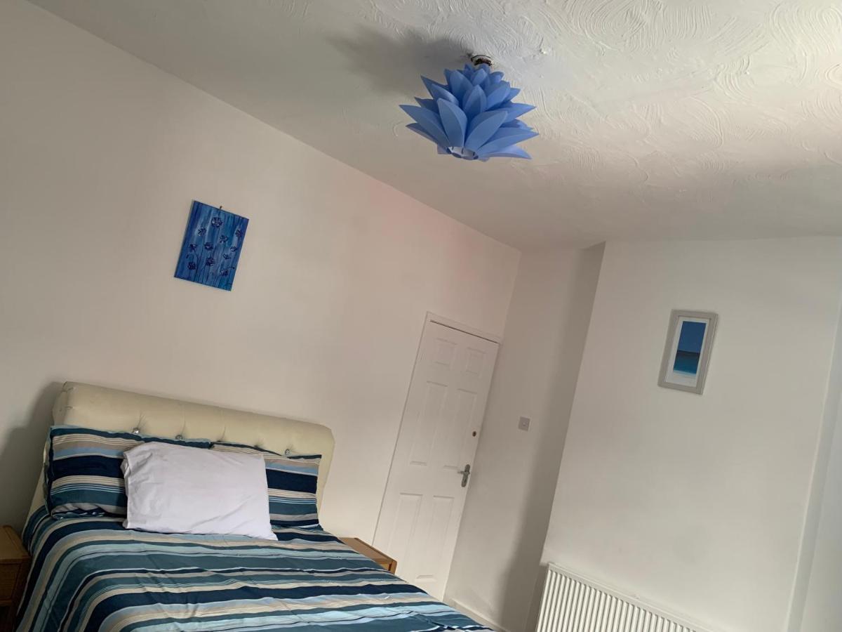 Starlight Self Service Accommodation Leigh  Extérieur photo